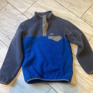 Patagonia Boys sweater size M (10)